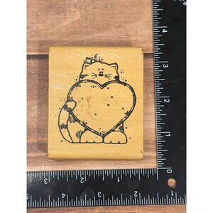 1993 HOOKS LINNES & INKERS CAT HOLDING LARGE HEART WOOD MOUNTED RUBBER STAMP
